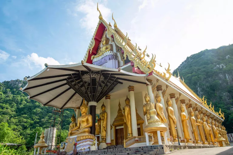 Wat Thamkrabok offers extreme drug treatment in Thailand