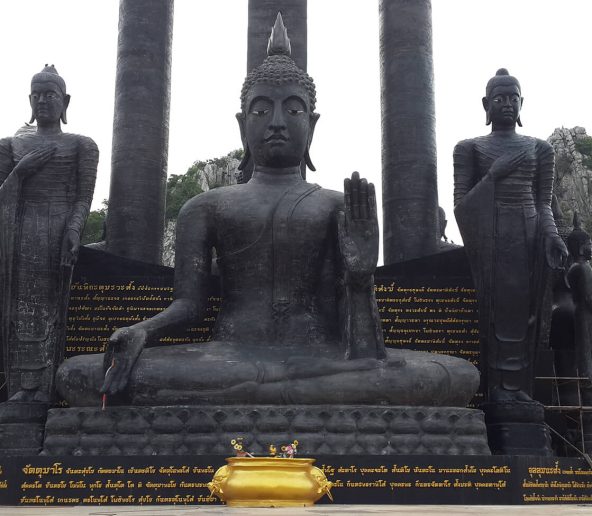 Wat Thamkrabok monastery in Saraburi